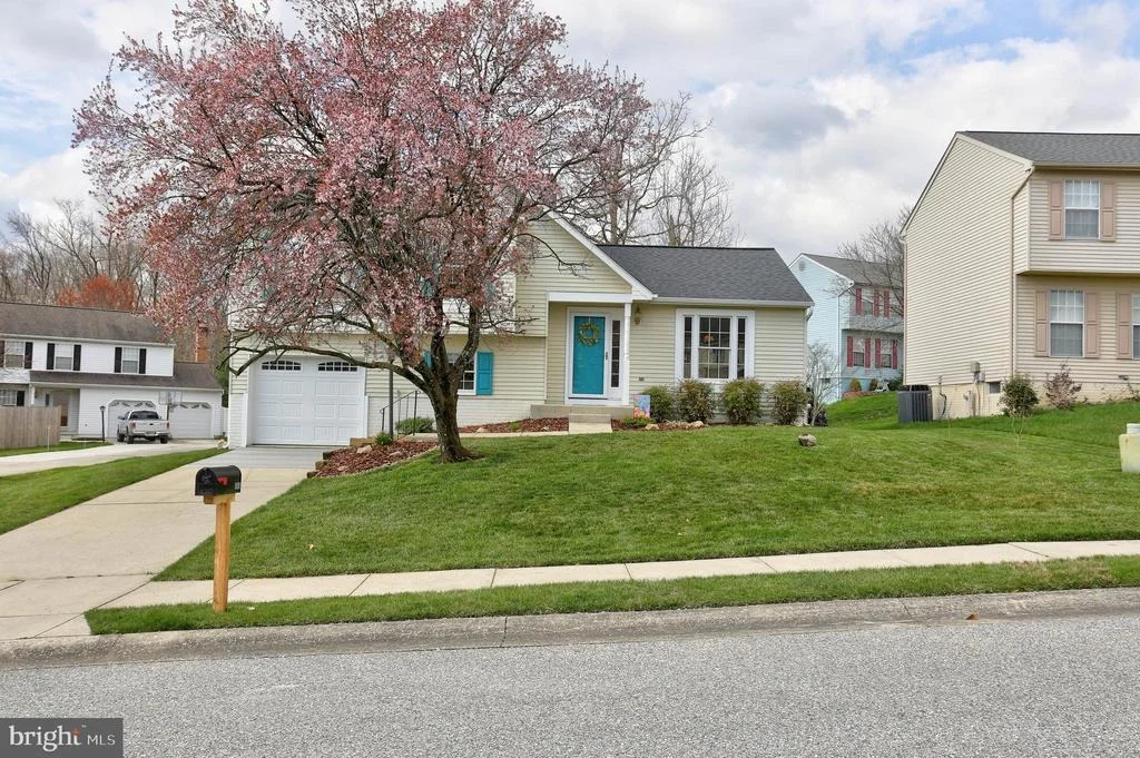 Photo of 9363 KINGS GRANT ROAD