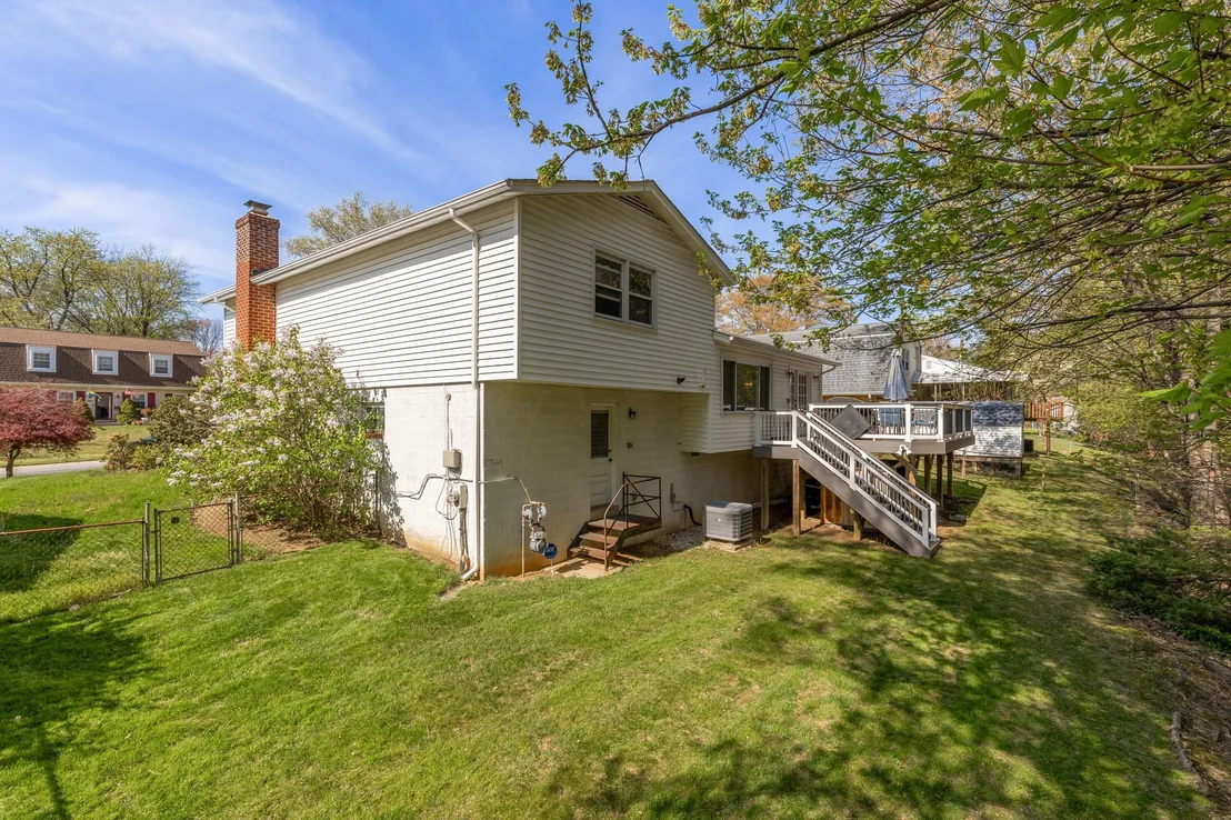 Photo of 1005 RUPPERT ROAD