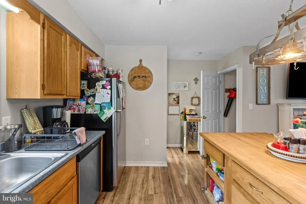 Photo of 1304 NAUGAHYDE ROAD