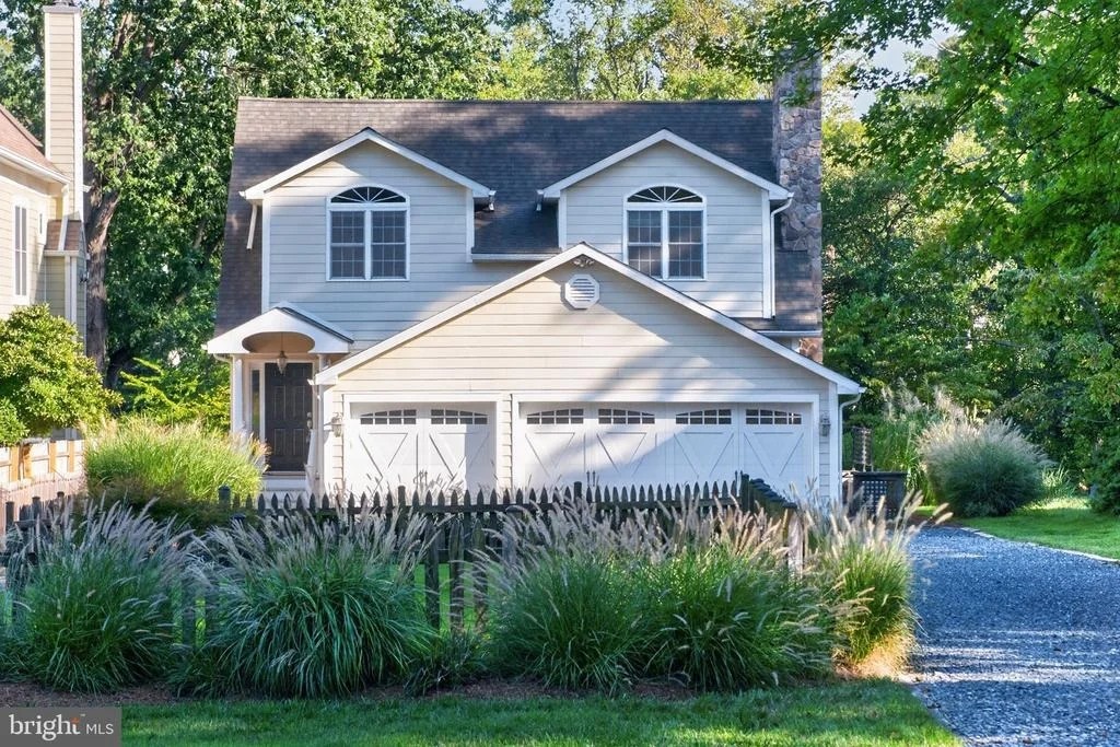 Photo of 971 PHILLIPS DRIVE