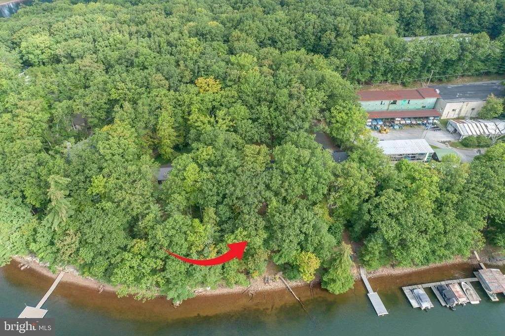 Photo of 86 ROUND BEACH CIRCLE DRIVE