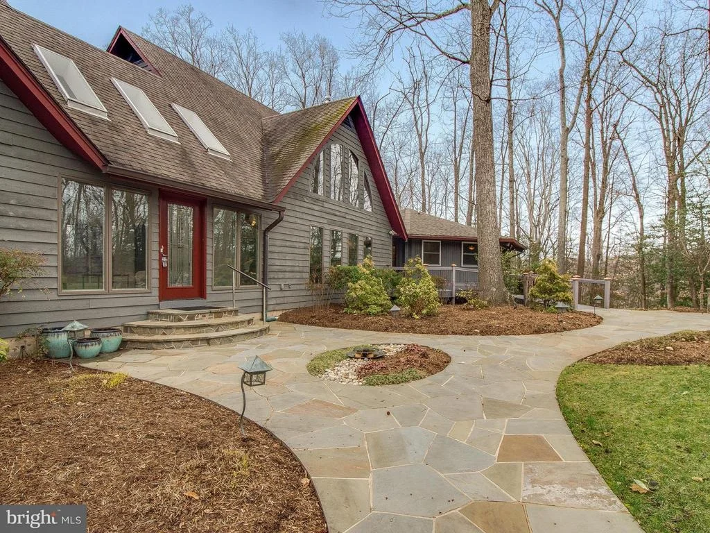 Photo of 770 EASTERN POINT ROAD