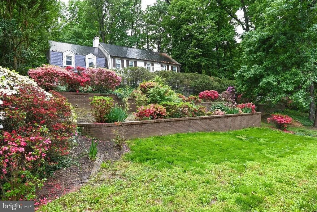 Photo of 7845 OLD DOMINION DRIVE