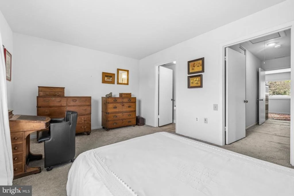 Photo of Unit 32F at 3590 GLENEAGLES DRIVE