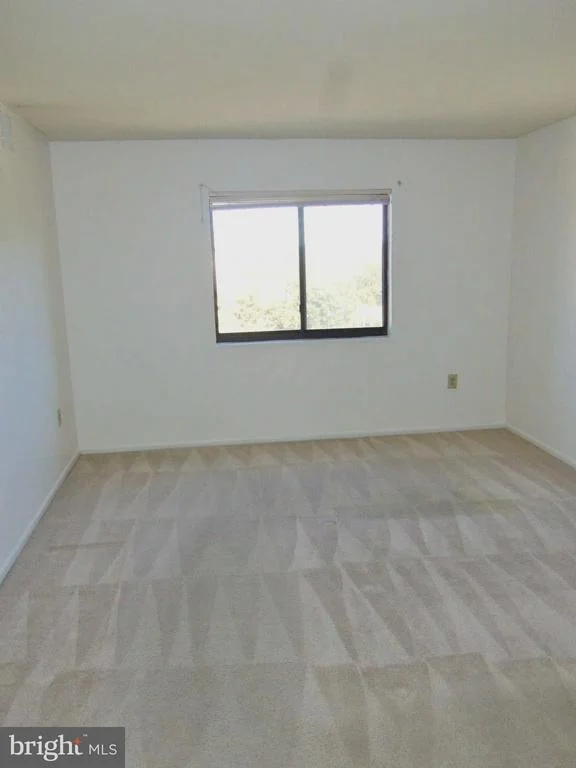 Photo of Unit 3709 at 15115 INTERLACHEN DRIVE