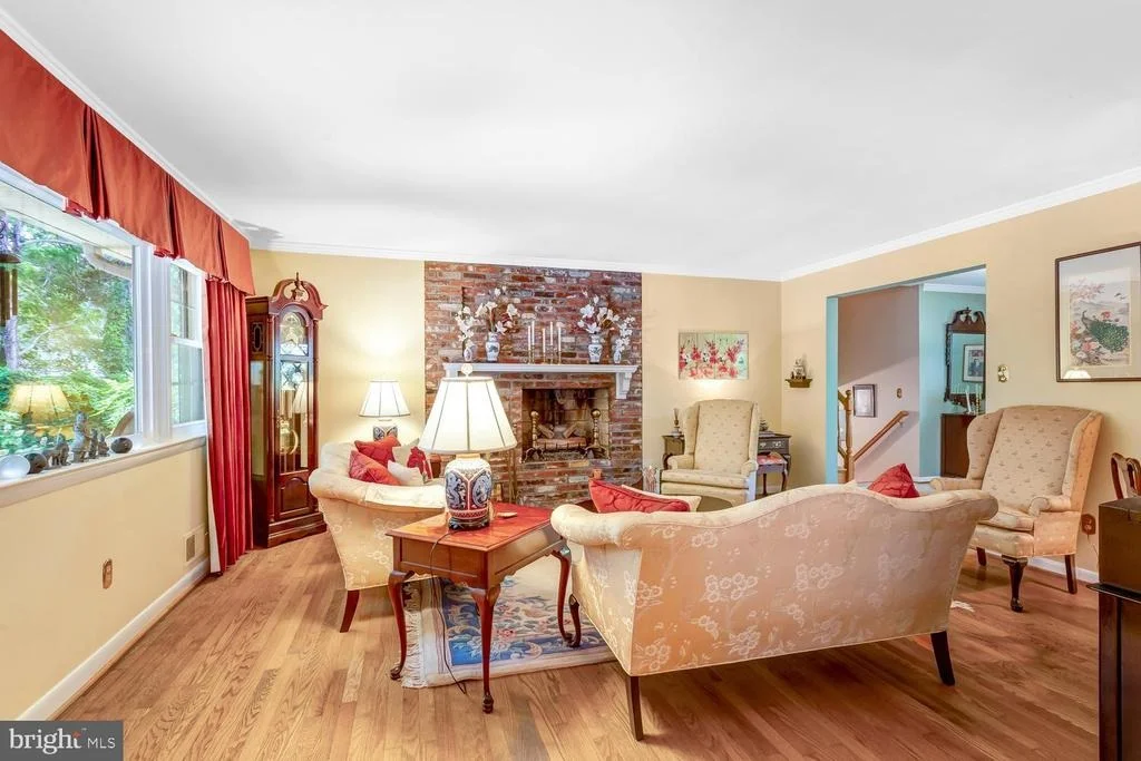 Photo of 4401 DOLPHIN LANE