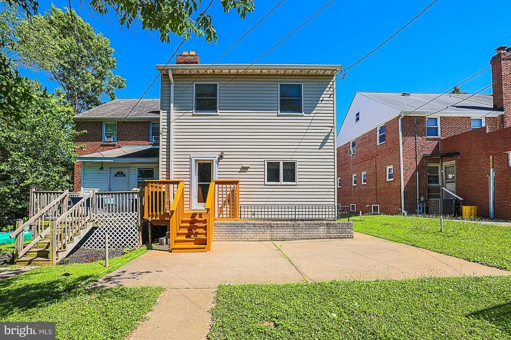 Photo of 3910 LABYRINTH ROAD