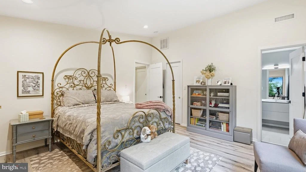 Photo of 326 HAULOVER CIRCLE
