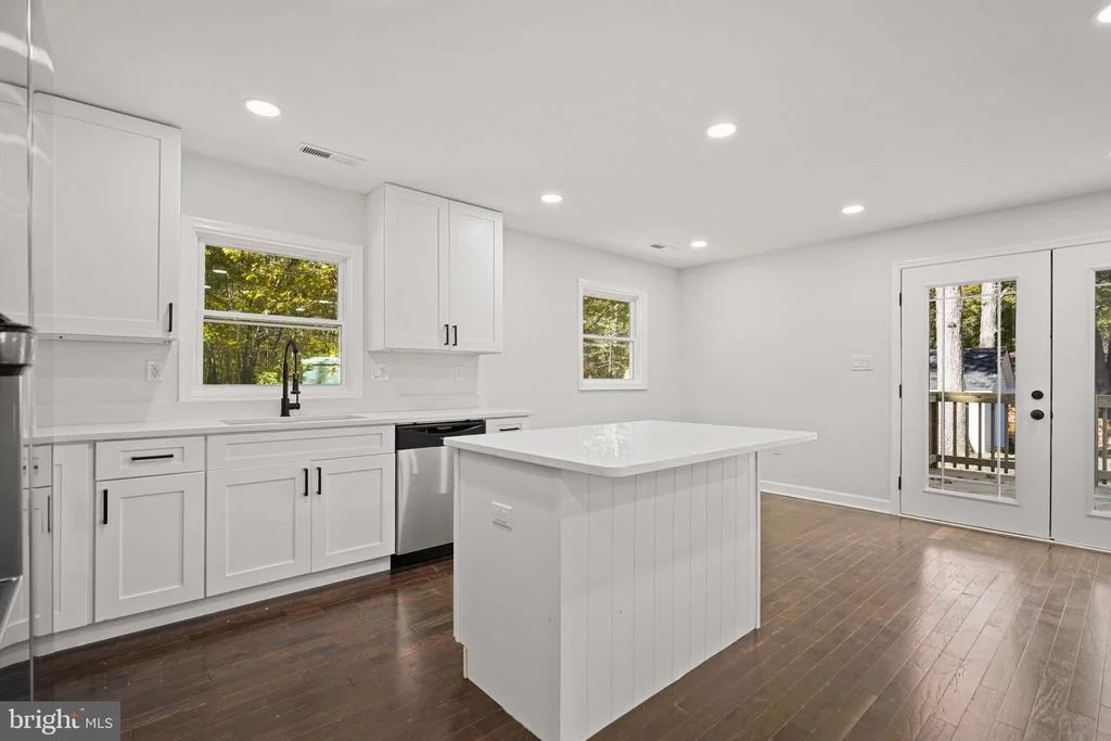 Photo of 9124 MEETZE ROAD