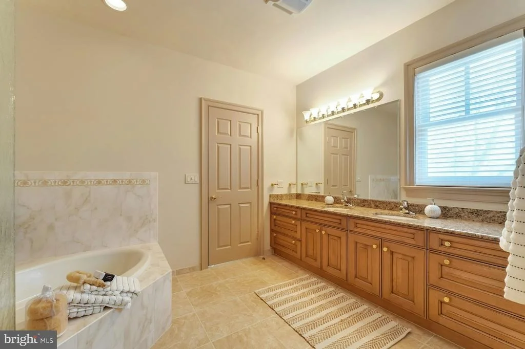 Photo of 40436 BEACON HILL DRIVE