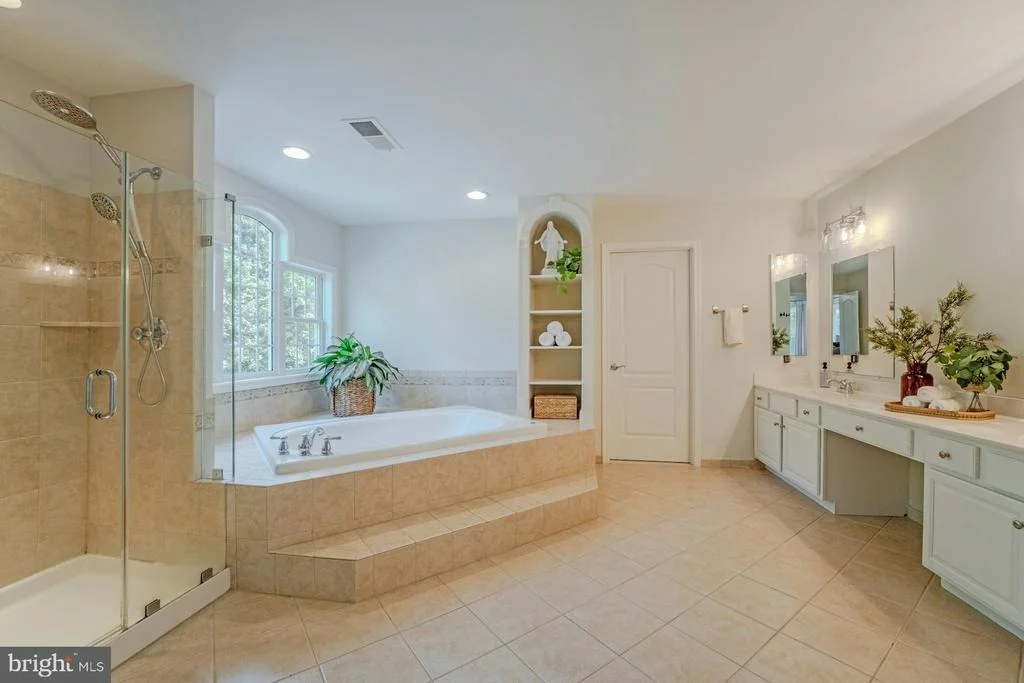Photo of 17301 ROUNDMONT PLACE