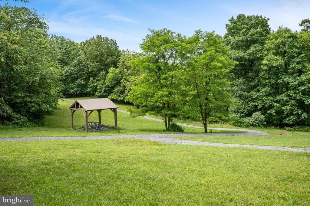 Photo of 210 WOODS DRIVE