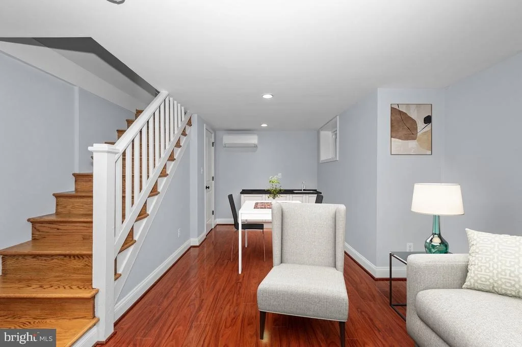 Photo of 6 E HAMILTON AVENUE