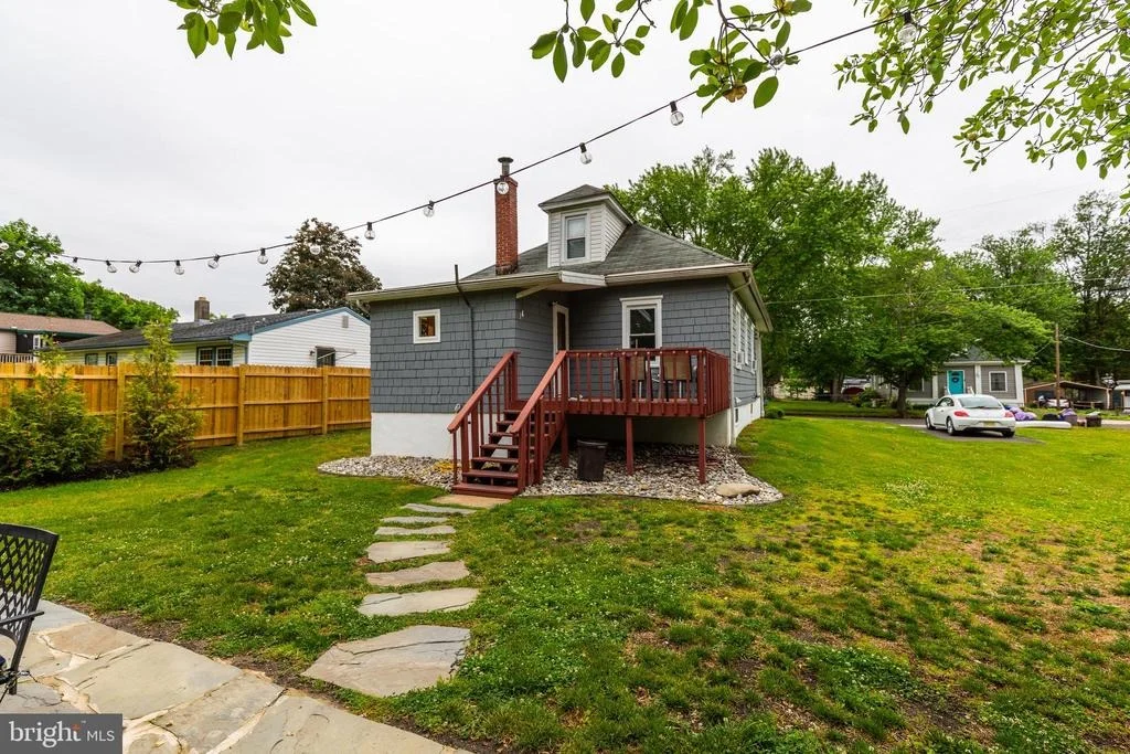 Photo of 27 ELM AVENUE