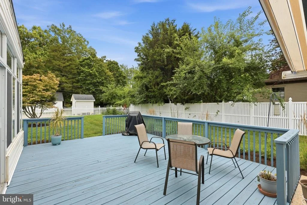 Photo of 727 N GOVERNORS AVENUE