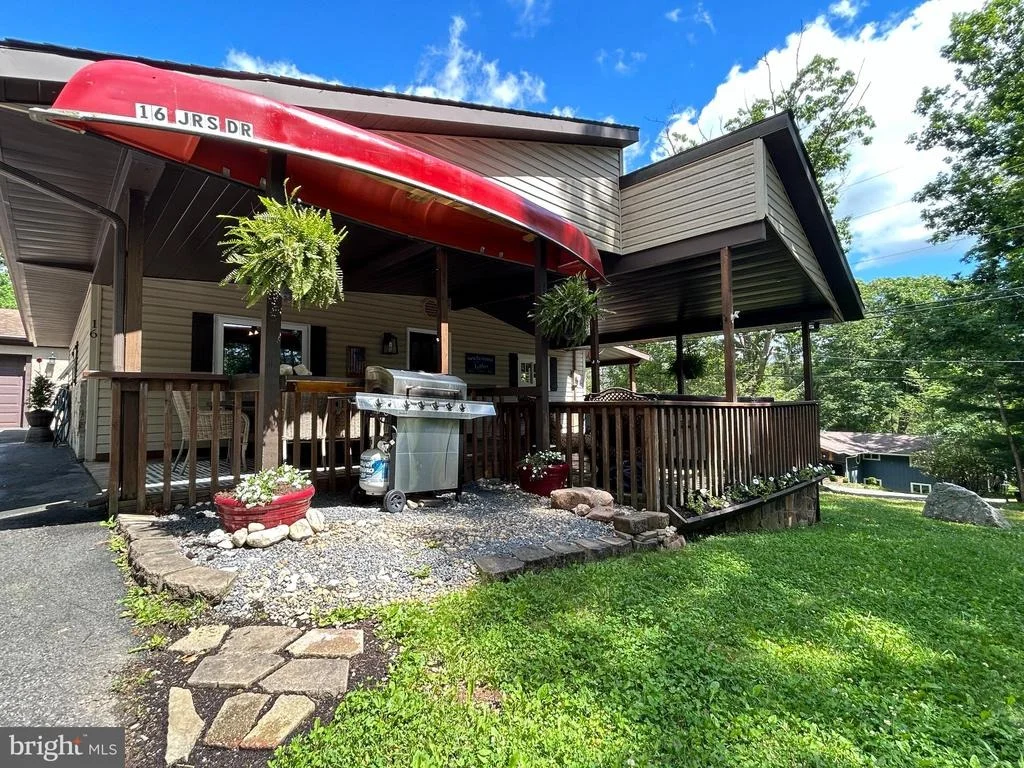Photo of 16 JRS DRIVE