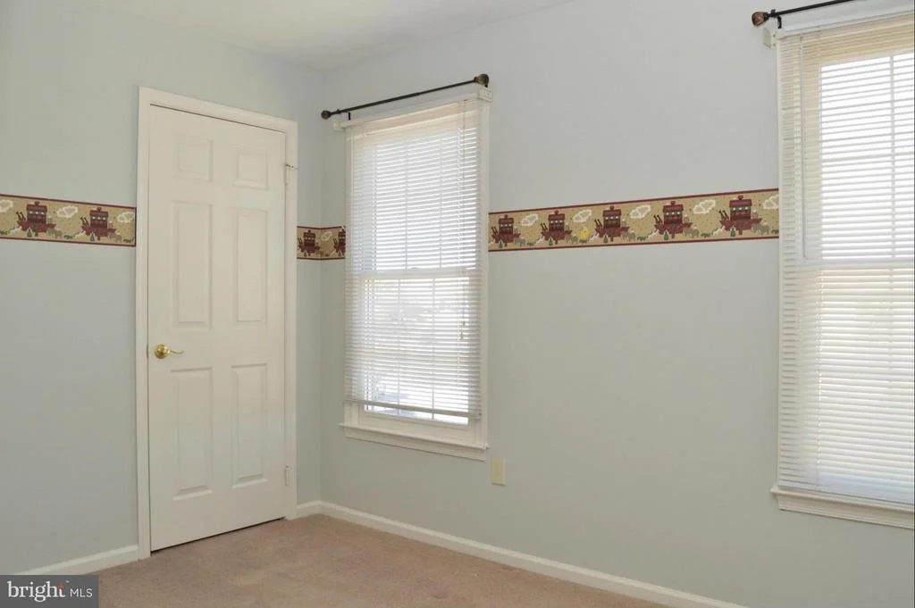 Photo of 419 NAVAHO DRIVE