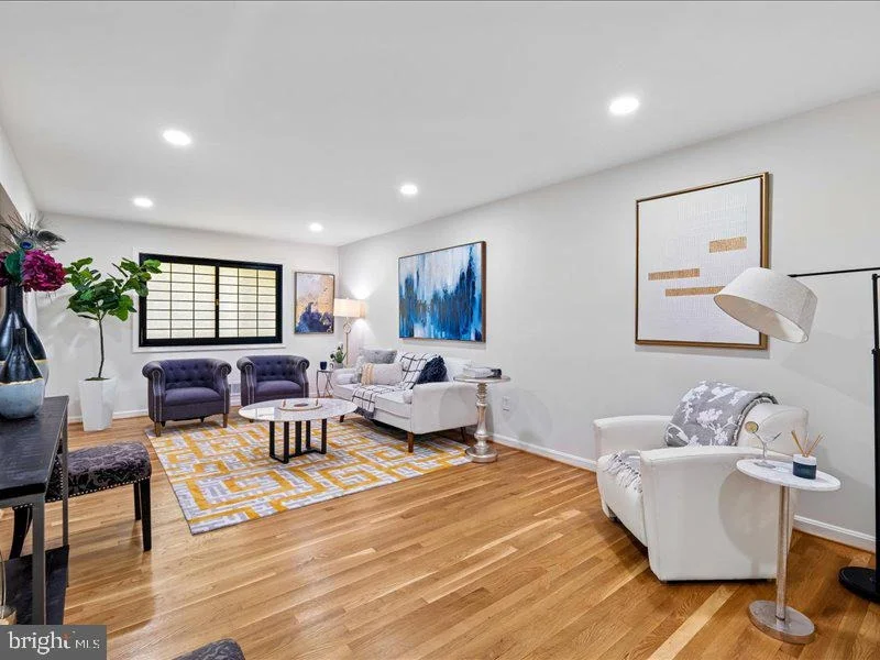 Photo of 903 ANNMORE DRIVE