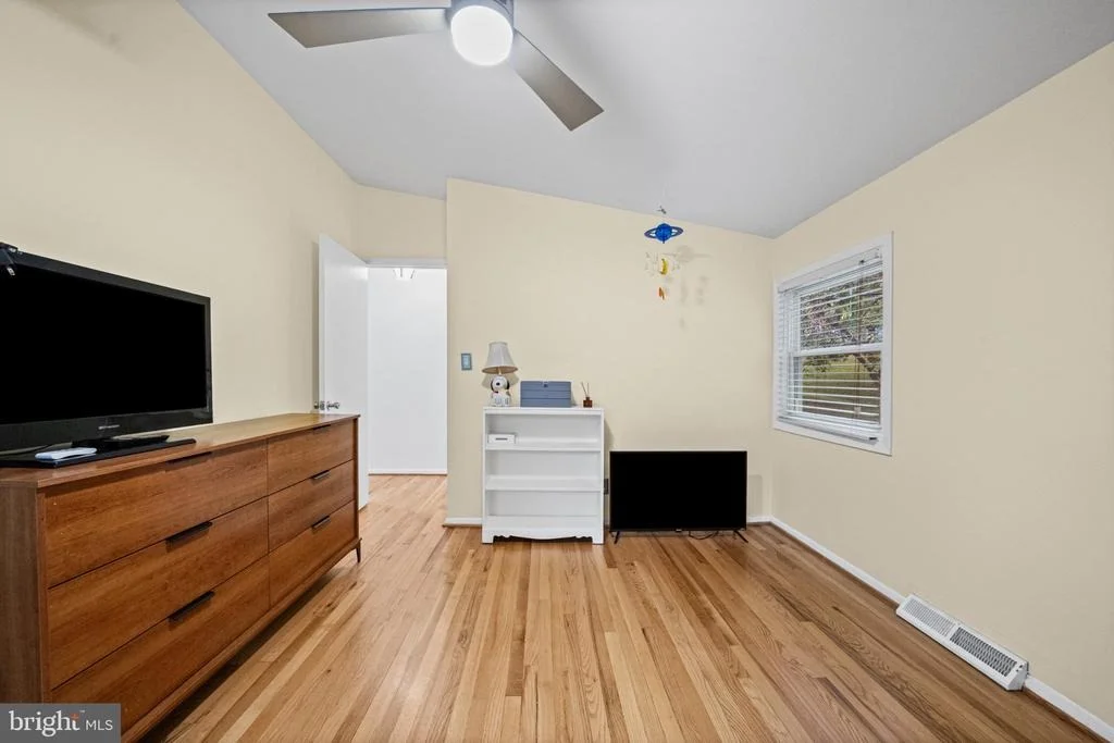 Photo of 6816 TIMBERLANE ROAD