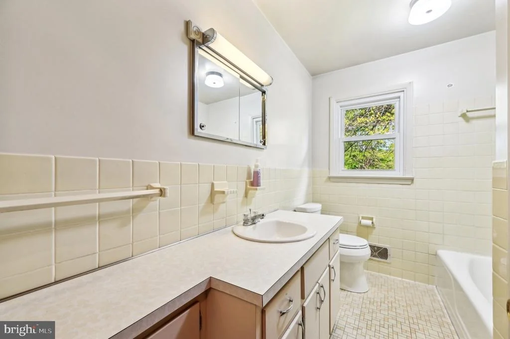 Photo of 707 MIDWAY DRIVE