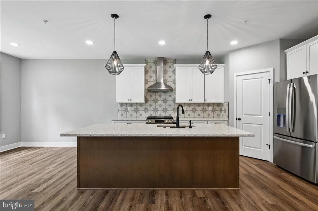 Photo of 9312 MADISON AVENUE