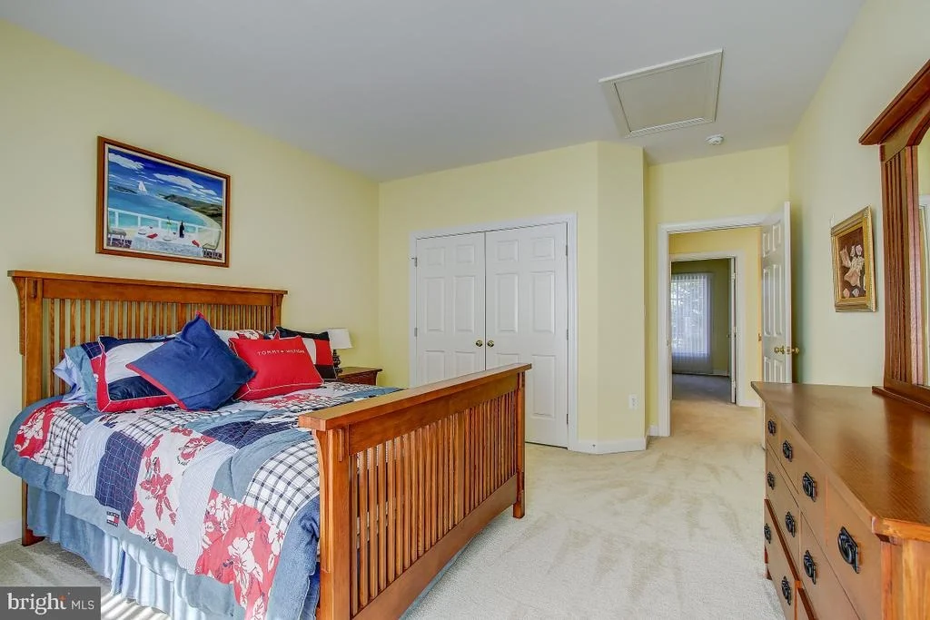 Photo of 6 GLEN EAGLES COURT