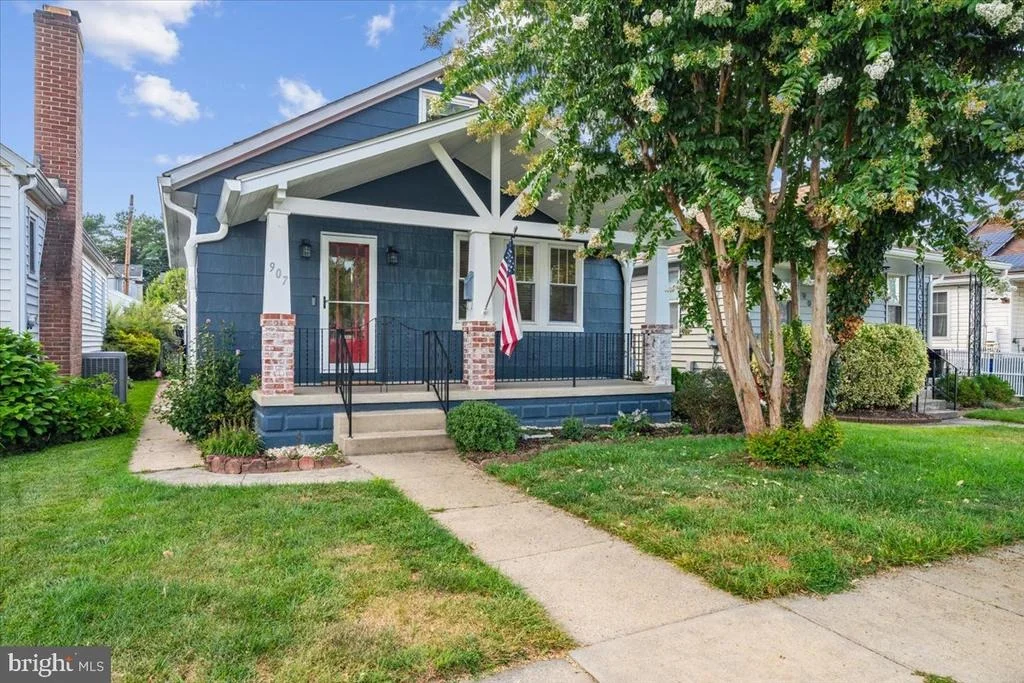 Photo of 907 MOTTER PLACE