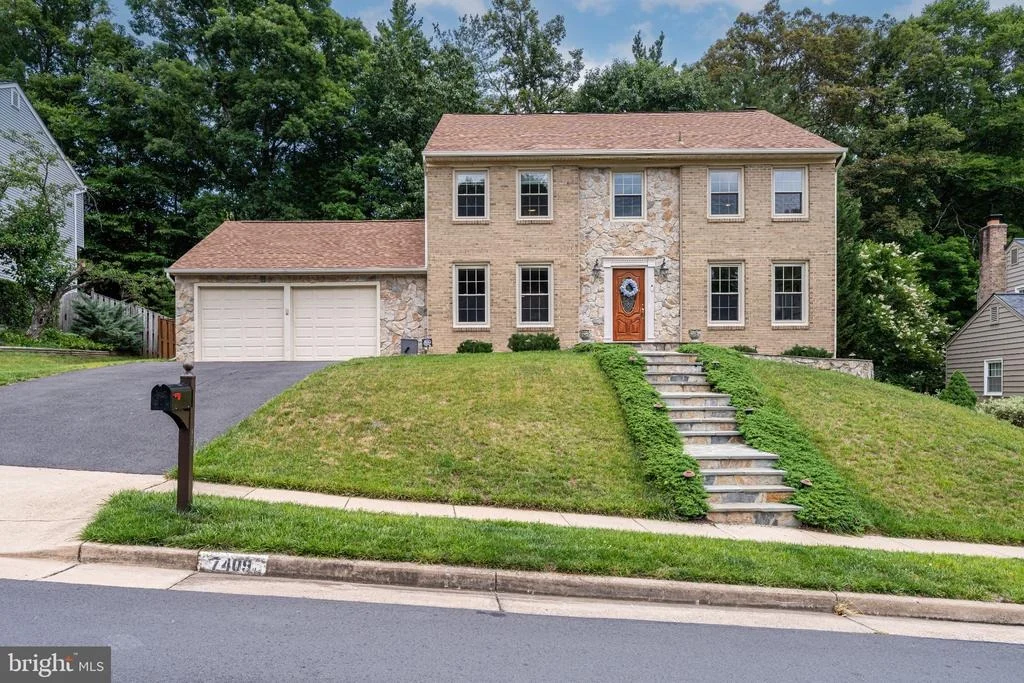 Photo of 7409 SHADY PALM DRIVE