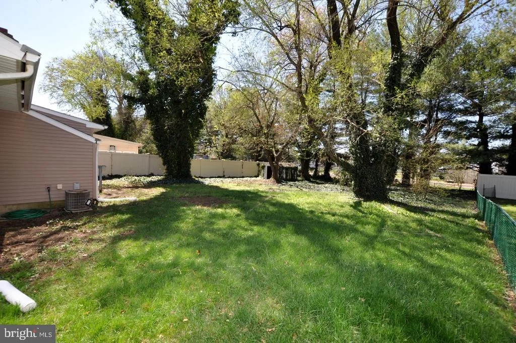 Photo of 432 N COLES AVENUE