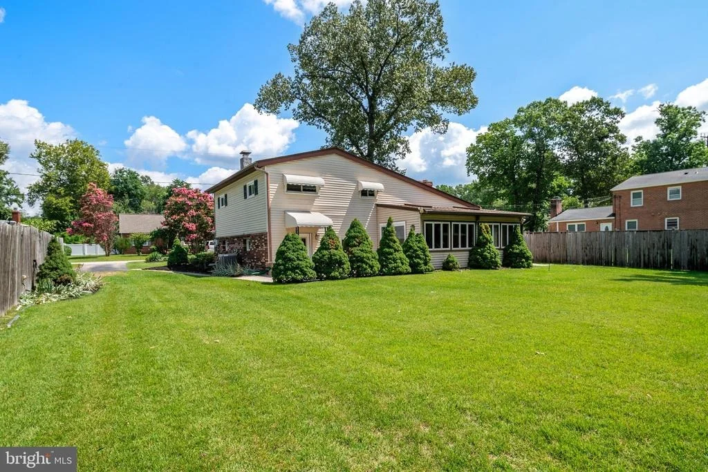Photo of 8003 WOODHOLME CIRCLE