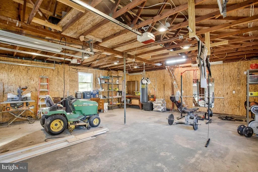 Photo of 11216 LAKEVIEW DRIVE