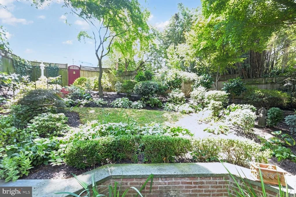 Photo of 1670 PRIMROSE ROAD NW