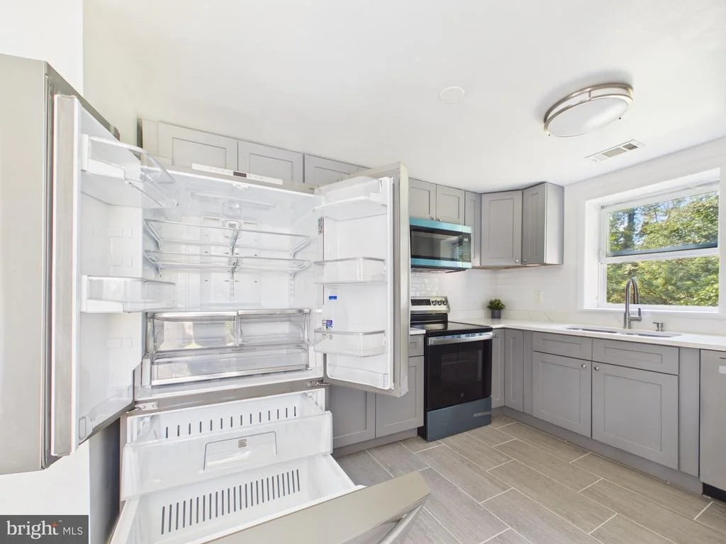 Photo of 8317 SCHULTZ ROAD