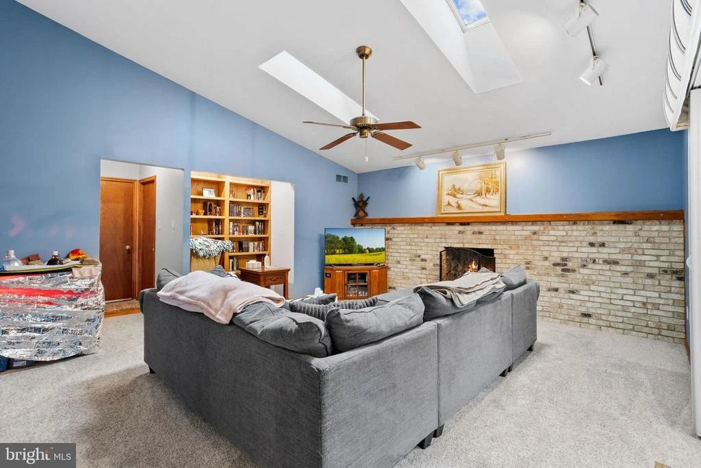 Photo of 10 ORLANDO DRIVE