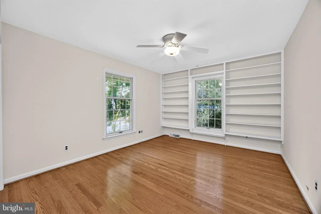 Photo of 10 CHILTON ROAD