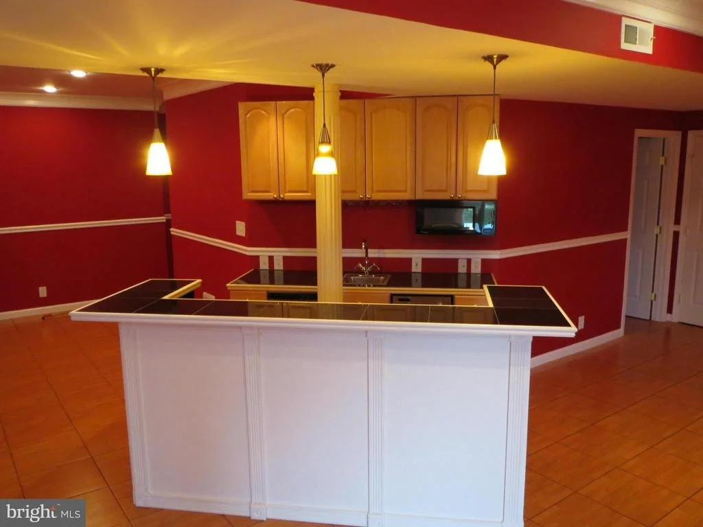 Photo of 21920 MANOR CREST LANE