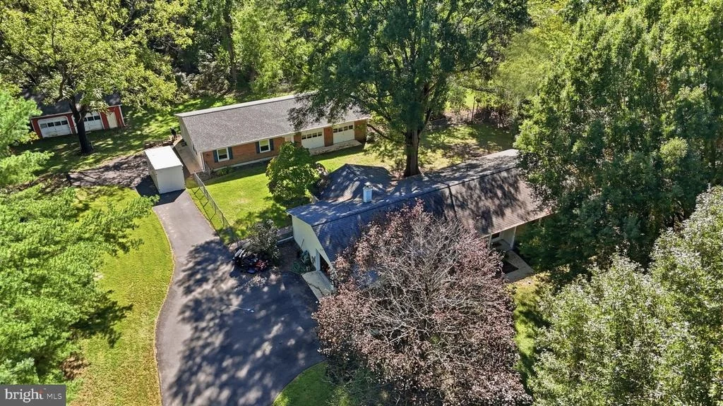 Photo of 15211 CANDY HILL ROAD
