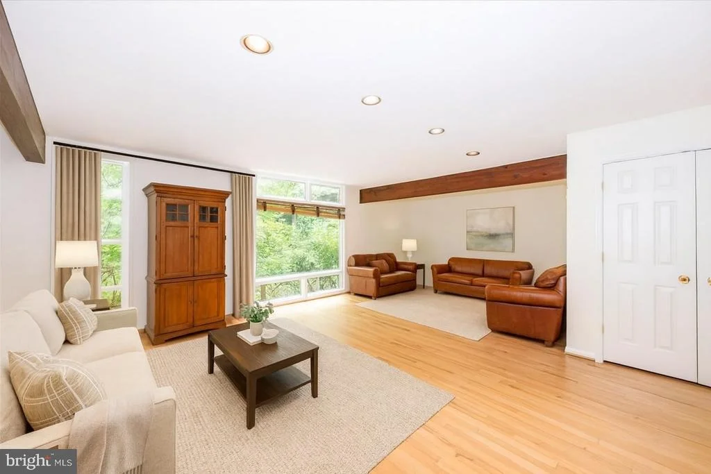 Photo of 9441 HOLBROOK