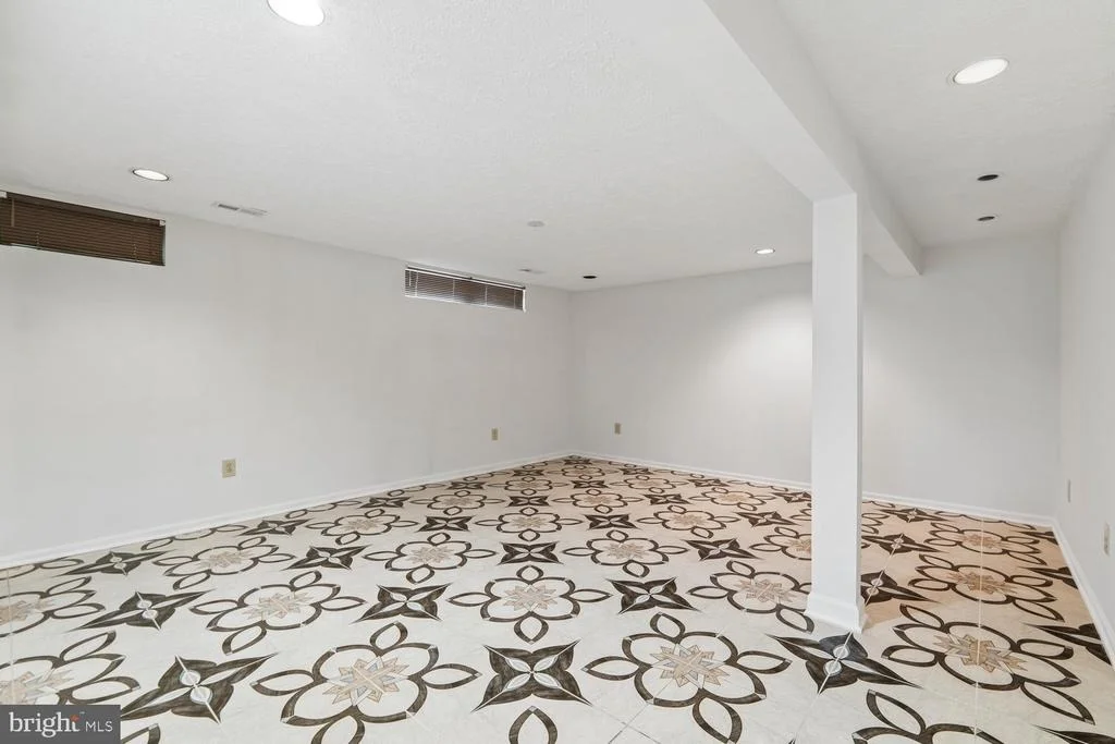 Photo of 3049 MEMORY LANE