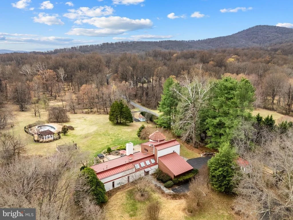Photo of 3850 COBBLER MOUNTAIN ROAD