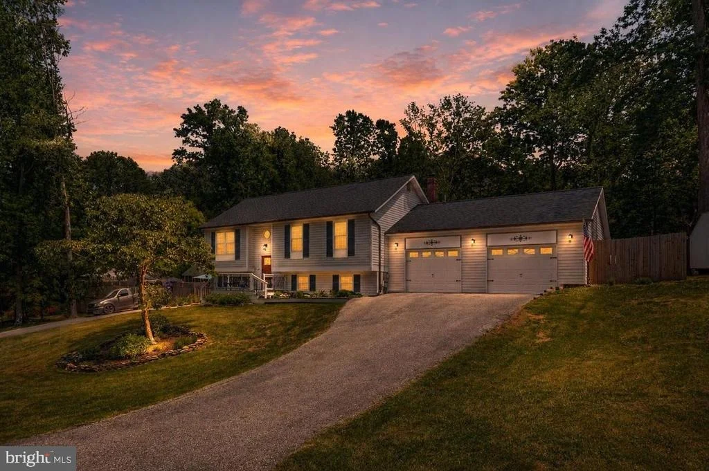 Photo of 9017 MEGAN CIRCLE