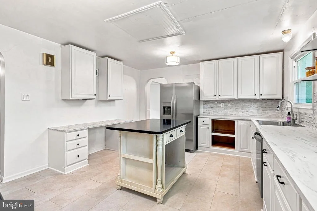Photo of 2500 SALEM DRIVE