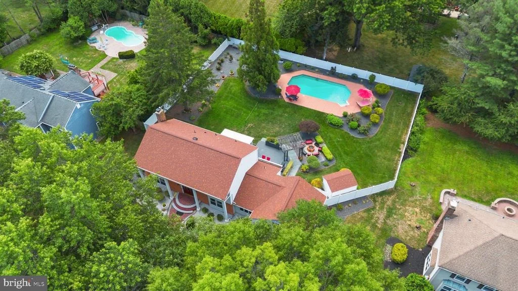 Photo of 1 W CARTWRIGHT DRIVE