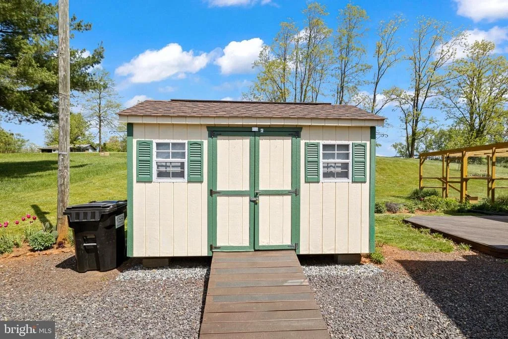 Photo of 17059 WILLOW CREEK LANE