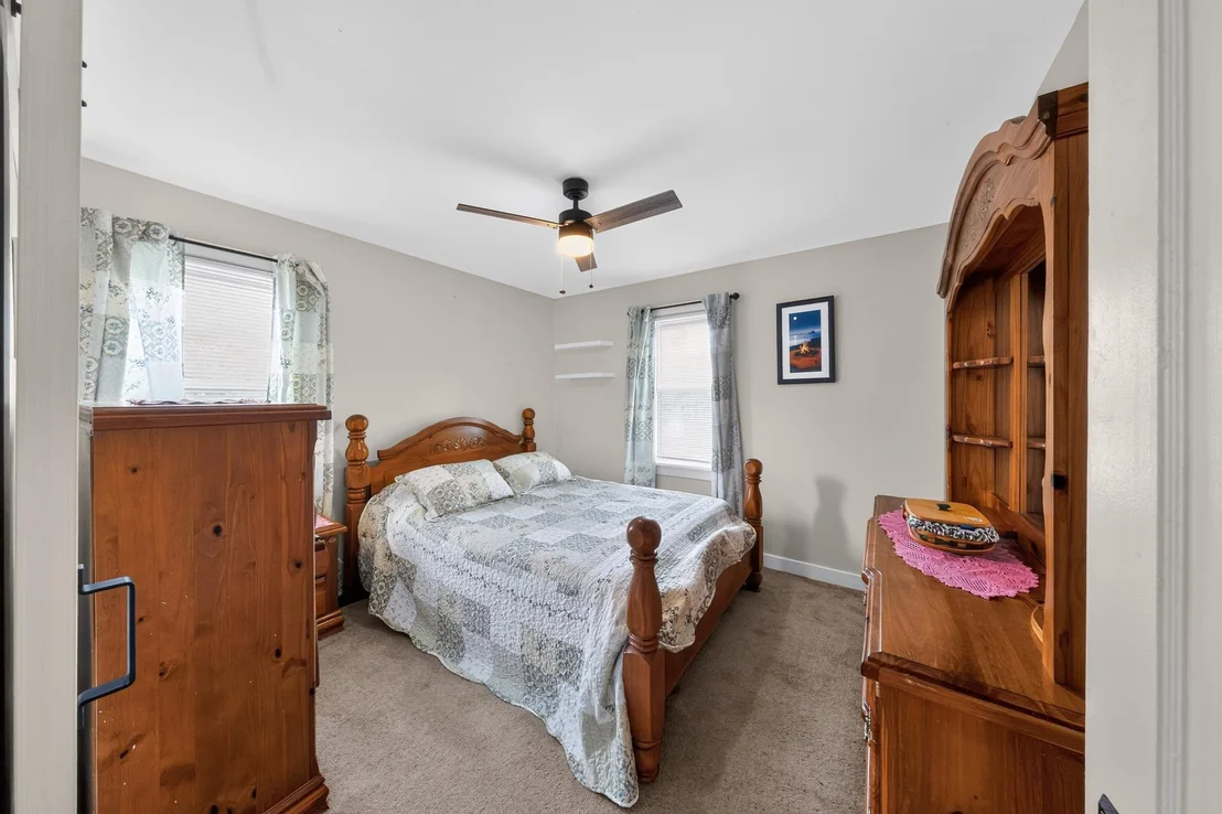 Photo of 319 N HOOK ROAD