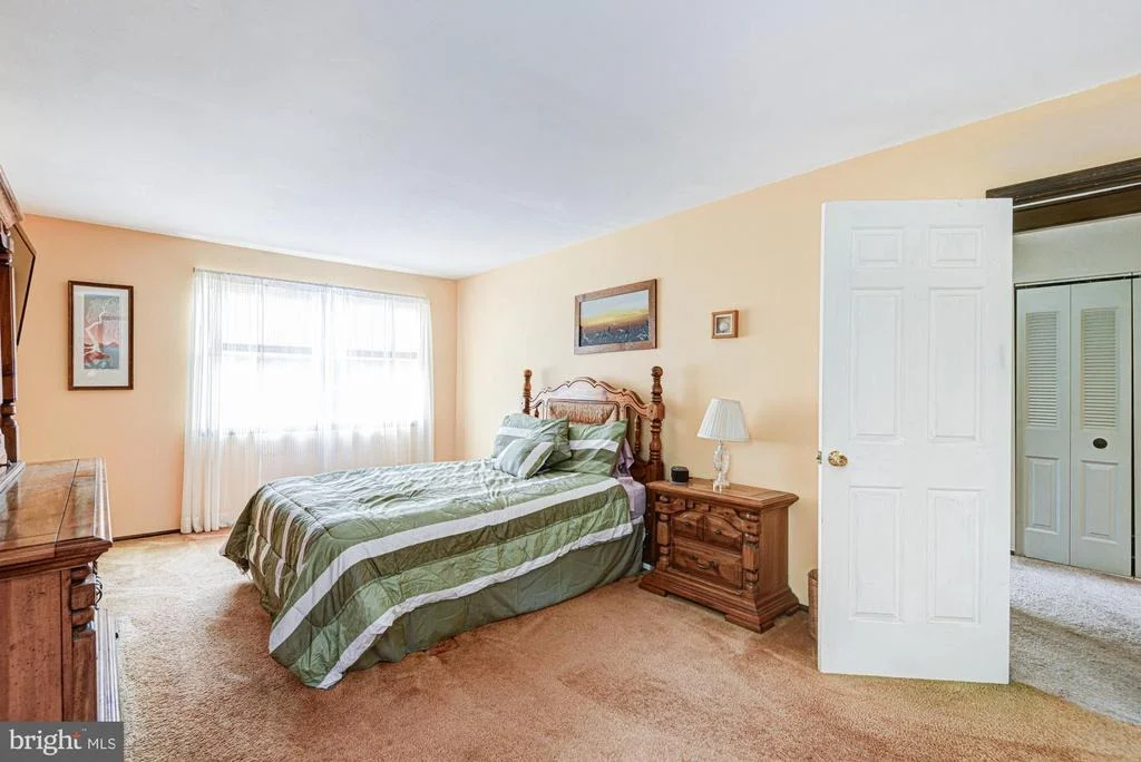 Photo of 8 RISA COURT