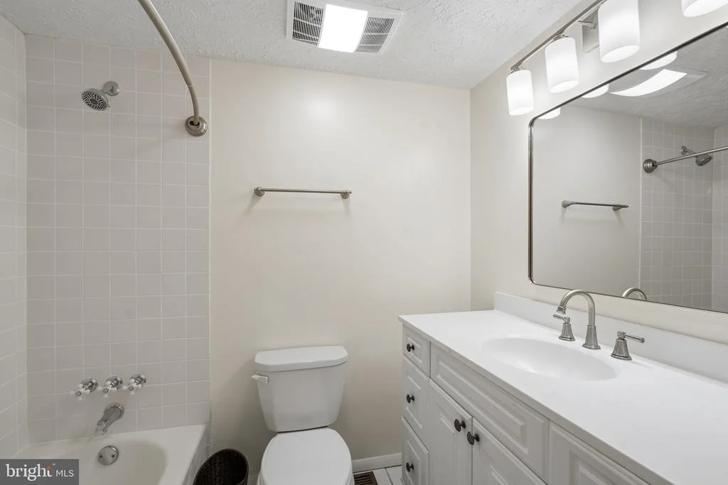 Photo of 13742 CABELLS MILL DRIVE