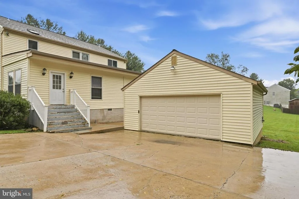 Photo of 1052 RIDGE ROAD