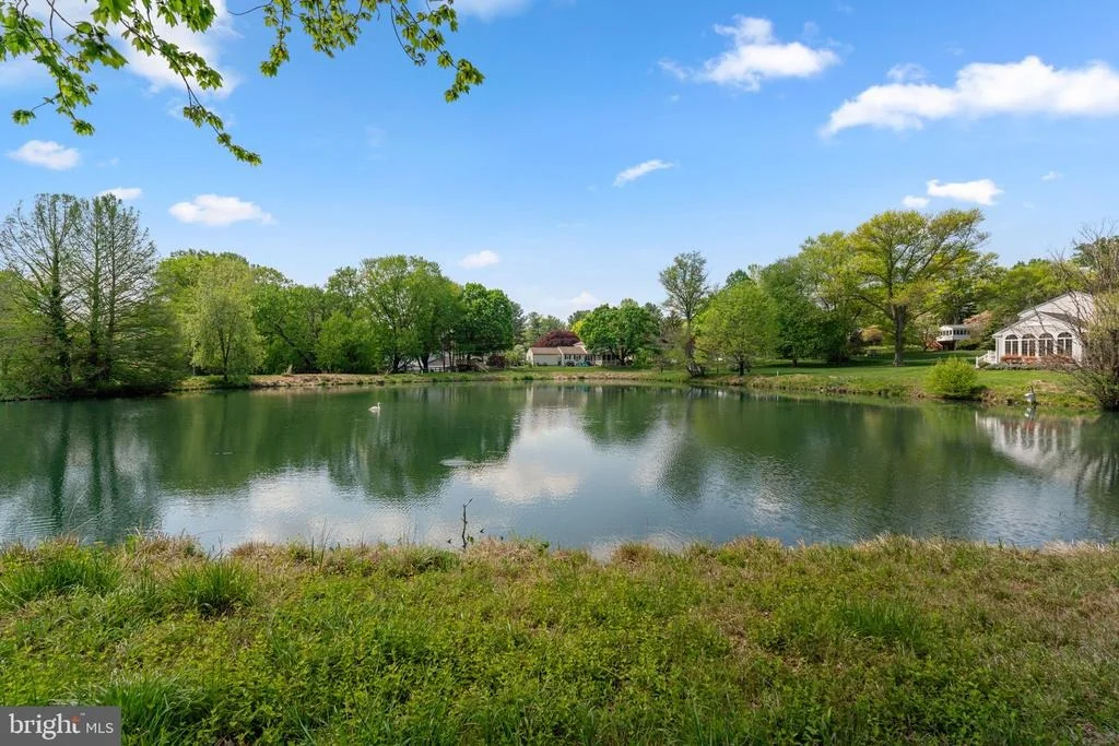 Photo of 5008 LAKE CIRCLE W