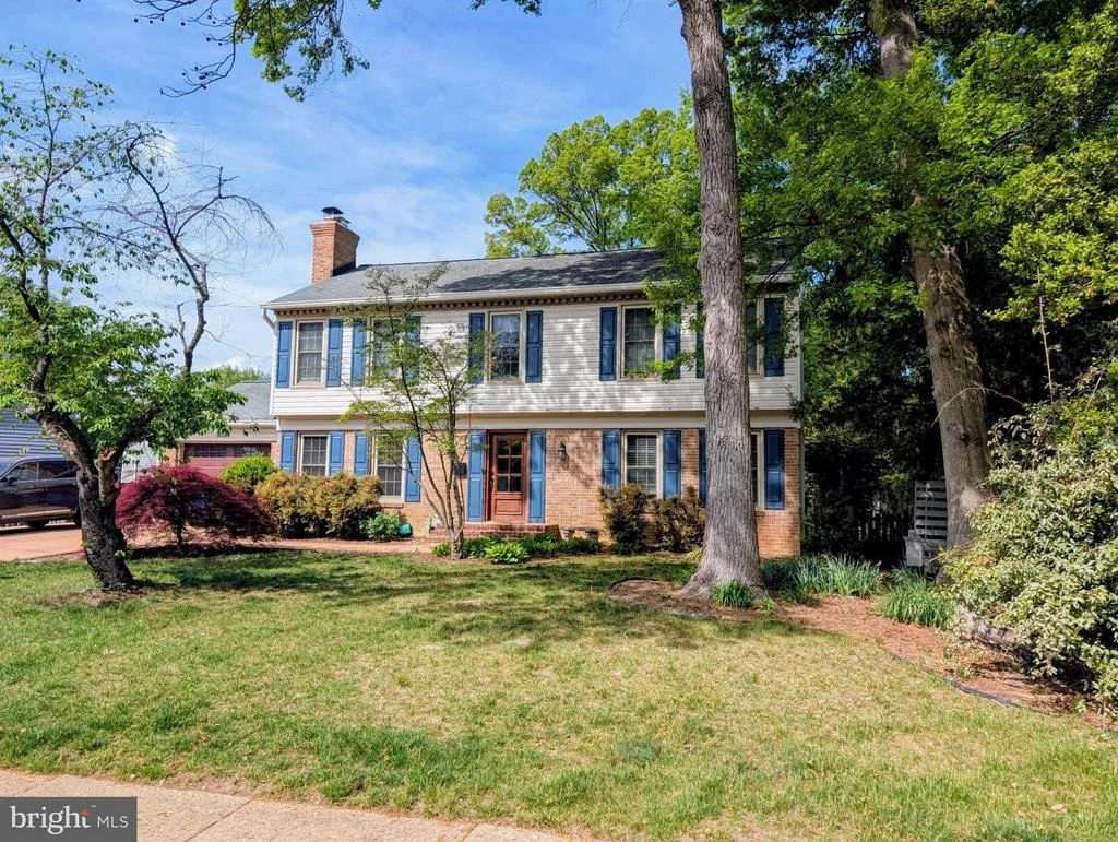Photo of 8604 RIVERSIDE ROAD
